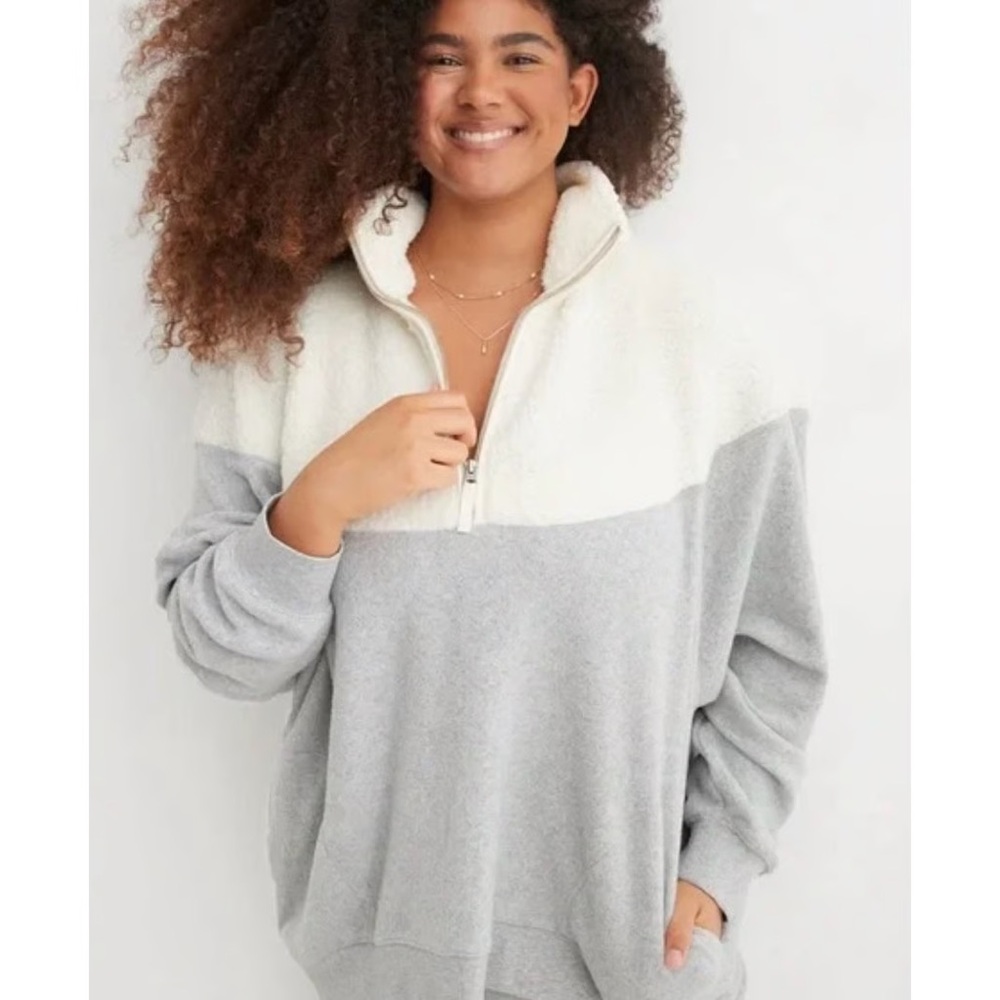 Aerie Hometown Holiday Quarter Zip Sweatshirt